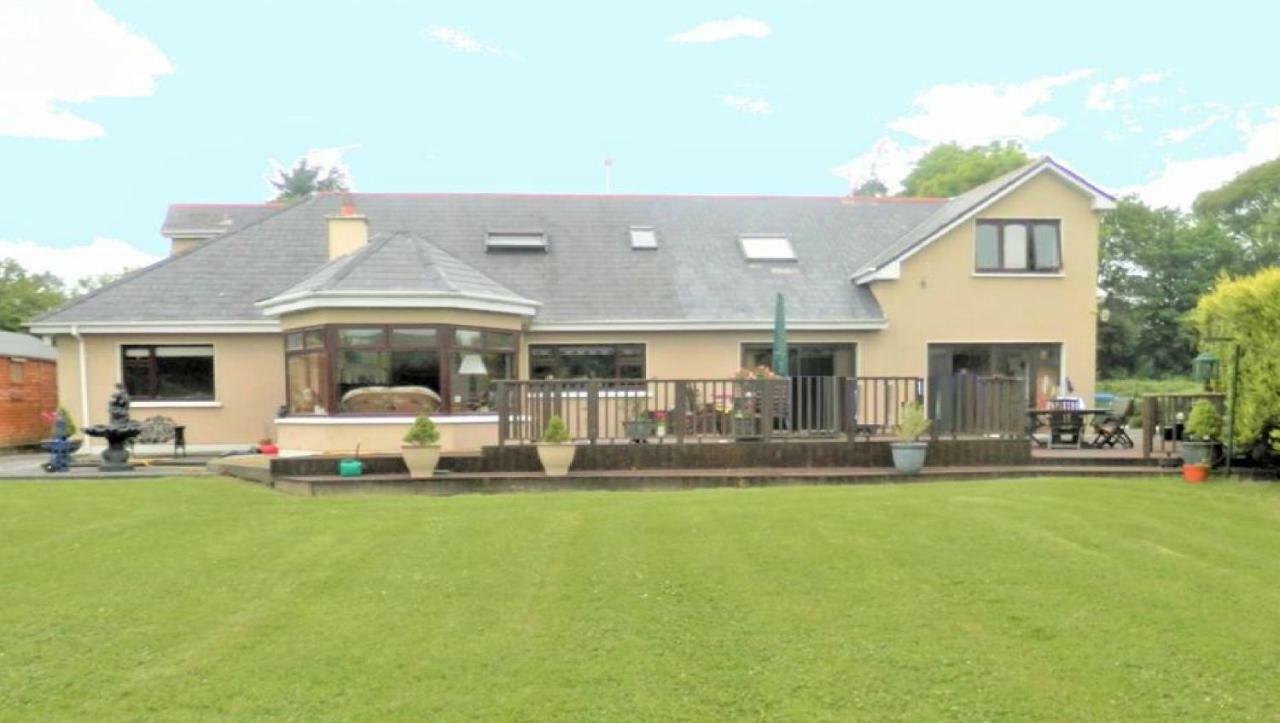 مبيت وإفطار كاستلماين Leabrook House المظهر الخارجي الصورة